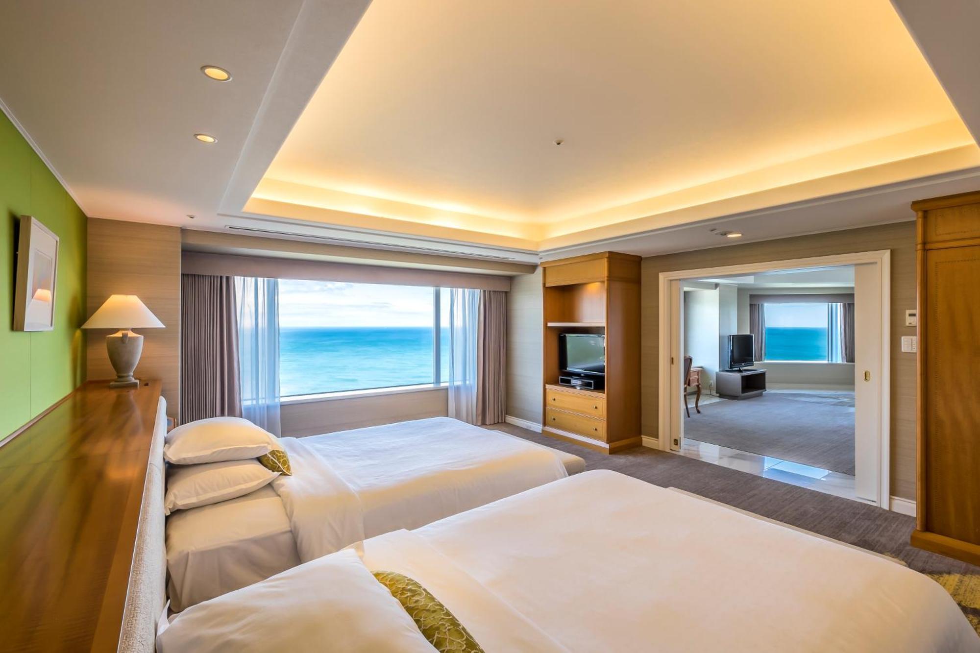 Sheraton Grande Ocean Resort Miyazaki Exteriör bild